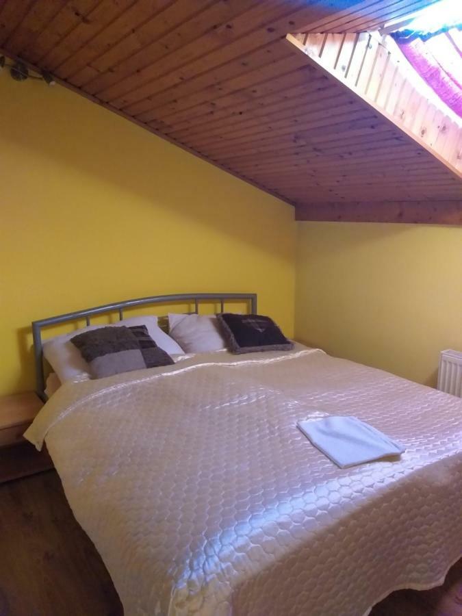 Apartman Ala Poprad Bagian luar foto
